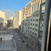 فروش واحد۱۲۰ متر بر خیابان اصلی شهرک آزادی