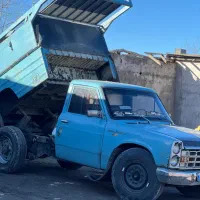 راننده حمل بلوک و مصالح