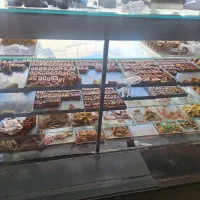 شاگرد آقا برای قنادی