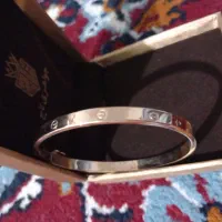 دستبند کارتیر در حد نو