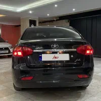 جک J4 اتومات