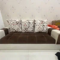 مبل سه نفره میز جلو مبلی