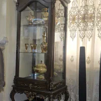 ویترین چوب گردو