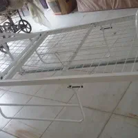 تخت بیمارستانی