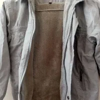 کاپشن گرم پسرانه 8 تا 10 ساله زیبا در حد نو|کفش و لباس بچه|یزد, |دیوار