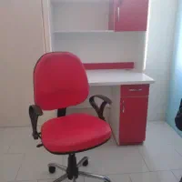 میز التحریر و صندلی