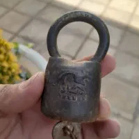 قفل قدیمی