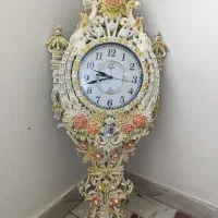 ساعت دیواری پر کار نوستالژی
