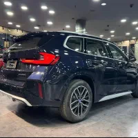 بی ام و ix1 2025