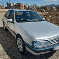 پژو 405 نقره‌ای در حد بدون آفتاب سوختگی مدل 1386