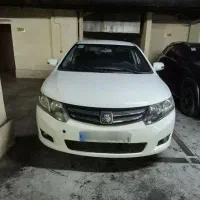 آریو اتوماتیک 1600cc، مدل ۱۳۹۶