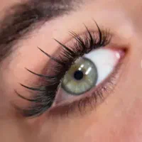 اموزش  اکستنشن‌ مژه و‌کاشت مژه با هزینه ۴تومن