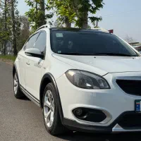 برلیانس ۳۲۰ کراس