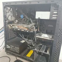 کامپیوتر گیمینگ به همراه مانیتور