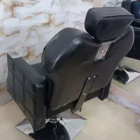 صندلی مردانه در حد نو|آرایشگاه و سالنهای زیبایی|سیب و سوران, |دیوار