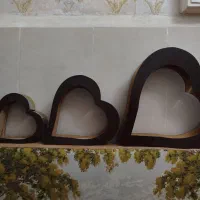 استند دیواری مدل قلبی