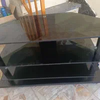 میز تلویزیون شیشه ای مشکی، در حد نو