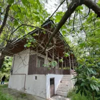 ویلاباغ ۳۰۰ متری، با اکثر وسایل زندگی