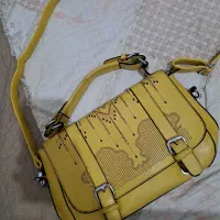 رنگ زرد|کیف، کفش، کمربند|مشهد, سمزقند|دیوار