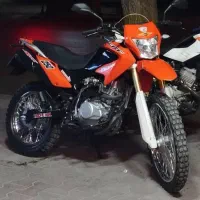 تریل ۲۰۰ سی سی ام کا زد