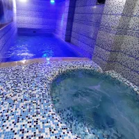 استخر جکوزی آب‌گرم ساحلی 2خواب تصفیه 24ساعته(مالک)