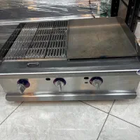 کالباس بر میز کار یخچال خرد کن یخچال فریزردر حد نو