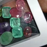 ۱۳ تا سنگ با ارزش یاقوت زمرد پنجشیر همش ۷ میلیون