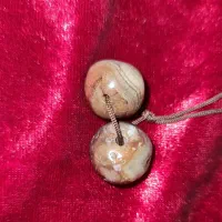 یک جفت مهره قدیمی