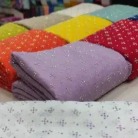 نگین کوبی و پرس روی شال چادر