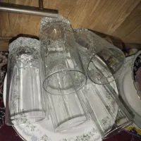 تعدادی ظروف یکجا فروخته میشود