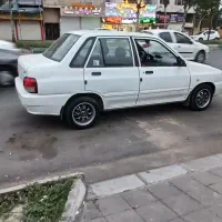 پراید۱۳۲عروسک