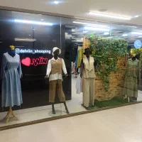 لباس زنانه و کفش