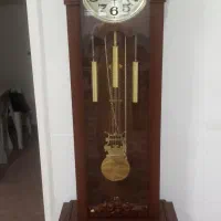 ساعتهاست ایستاده کاملا سالم