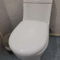 توالت فرنگی ایساتیس