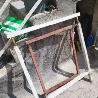 دو عدد دار قالی کوچک و متوسط