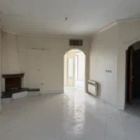 ساختمان-پزشکان-احمداباد-دفترکار
