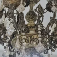 لوستر سلطنتی برنجی ، ۱۶ شعله