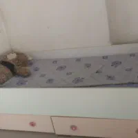 کمدسه تکه همراه تخت کودک