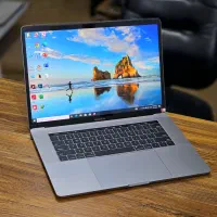 لپتاپ macbook Pro 2018 گرافیک چهارگیگ