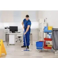 استخدام نیروی خدماتی آقا