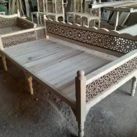 تخت و میز صندلی سنتی|مبلمان خانگی و میز عسلی|اصفهان, هفتون|دیوار