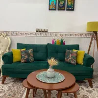 کاناپه و میزناهار خوری 6 نفره.