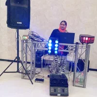 دیجی افسون هستم شاد و پر انرژی