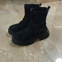 چند عدد بوت زنانه