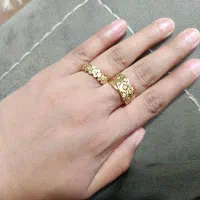 مقداری طلا