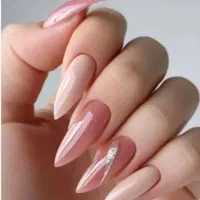 ناخن کار حرفه ای و با سابقه فوری نیازمندم.