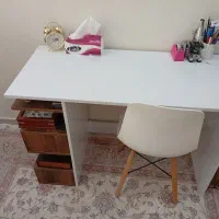 میز تحریر به همراه صندلی