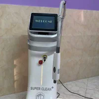 اپراتور لیزر آقا