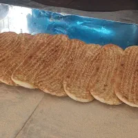 نان روغنی وردست