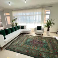 فرش‌۱۲۰۰‌شانه‌‌گالری‌فرش‌قصر‌ایرانی|فرش|شیراز, ریشمک|دیوار